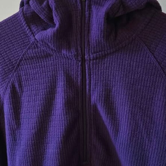 Mountain Hardwear Women's Summit Grid Half Zip Hoody - Picture 9 of 9